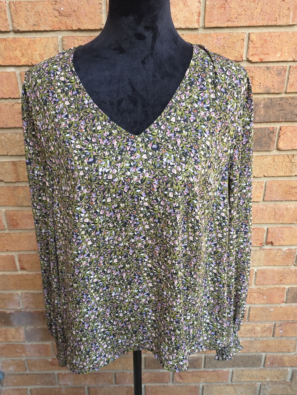 CAbi Olive Floral V-Neck Long Sleeve Blouse with Pink Accents Size M